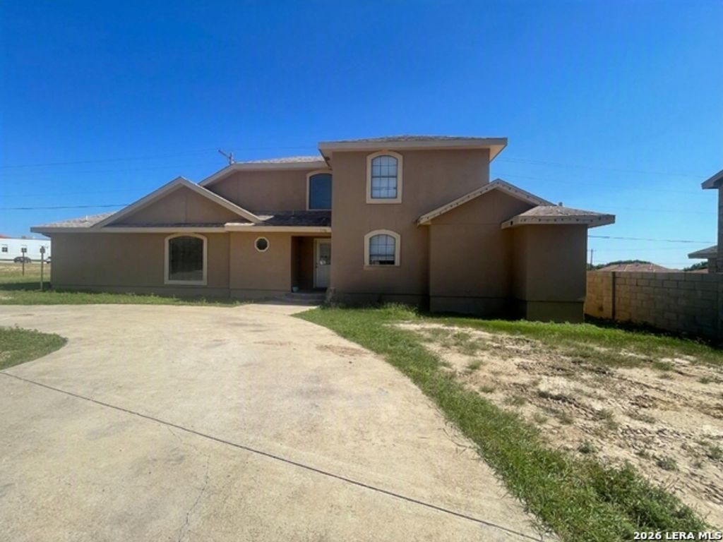 2290 Malibu Blvd, Eagle Pass