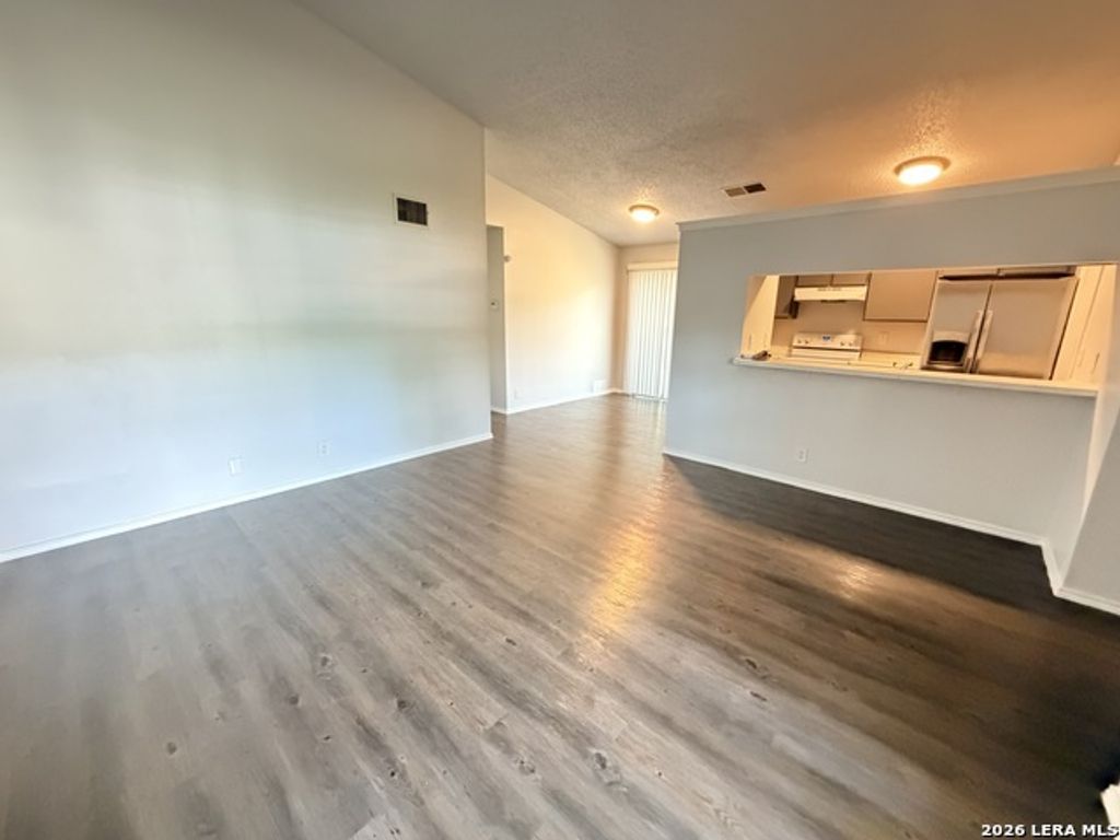 5243 Meadow Rise, San Antonio