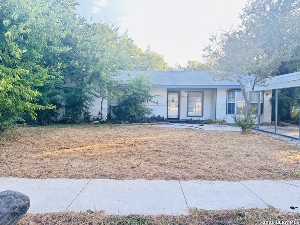 10806 Lazy Oaks Dr, San Antonio