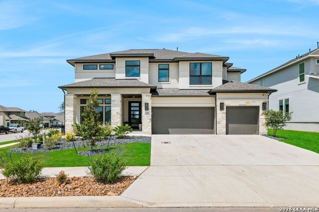 402 Fandango, Boerne