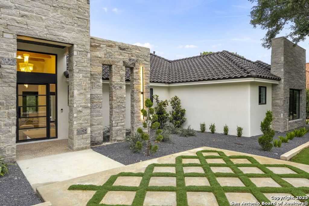 6 Turin Ct, San Antonio