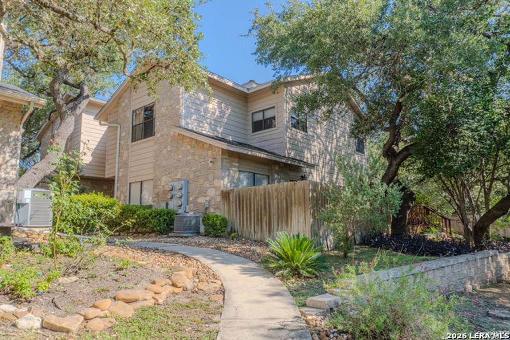 829 W Bitters Rd Apt 5, San Antonio
