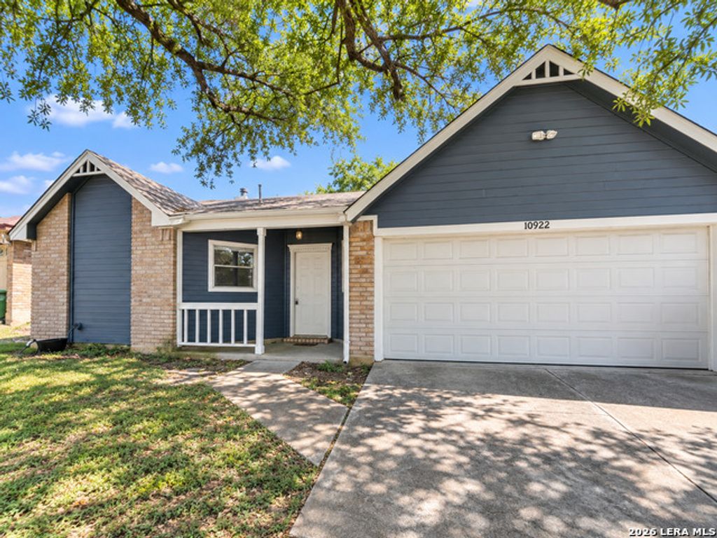 10922 Forest Smt, Live Oak