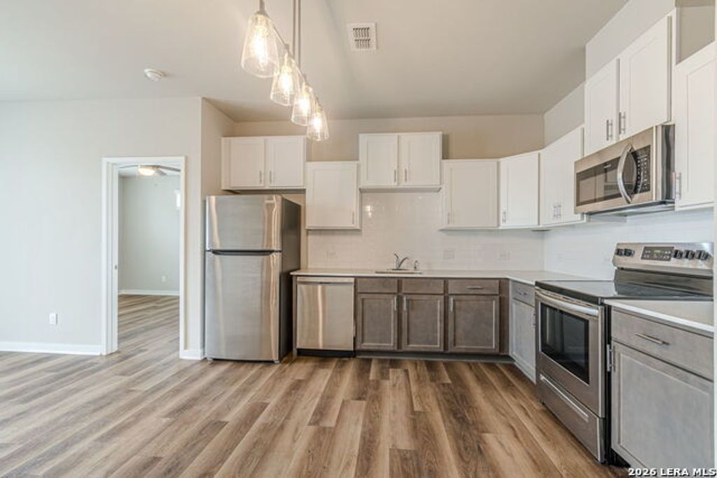 711 S Frio 2102, San Antonio