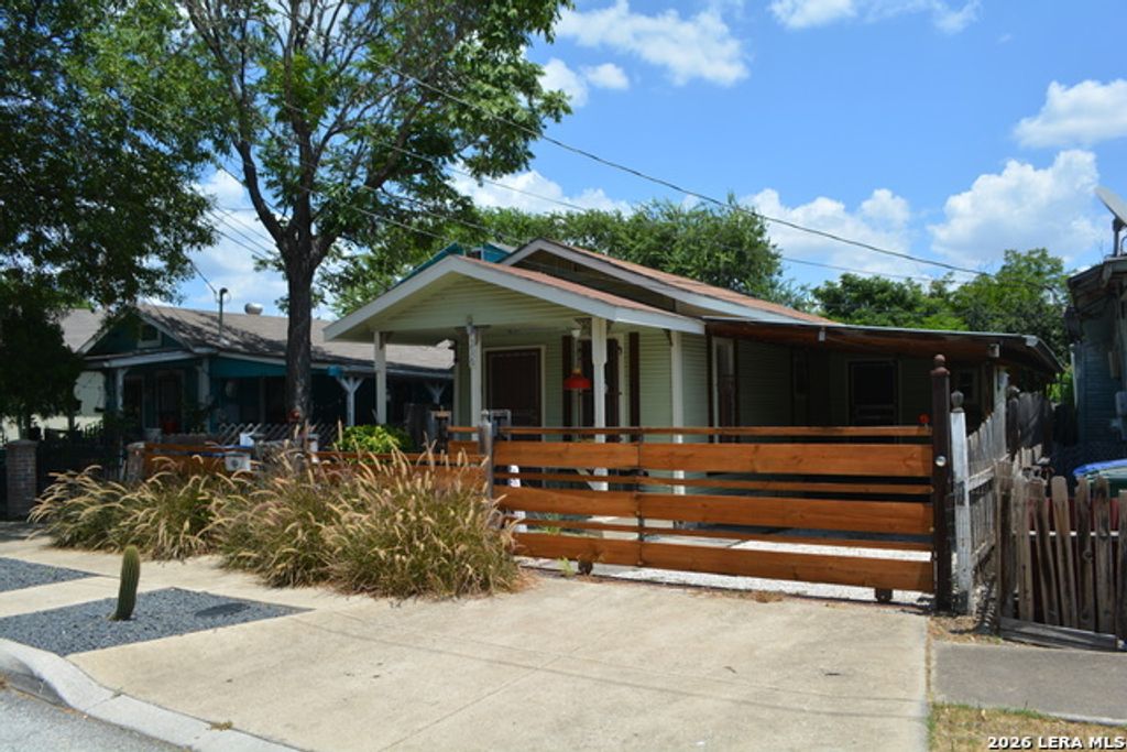 216 N Pinto Street, San Antonio