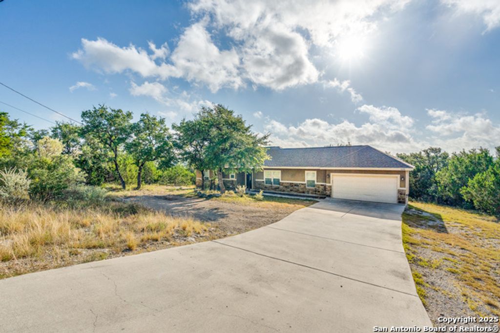 1131 Rocky Ridge Loop, Canyon Lake