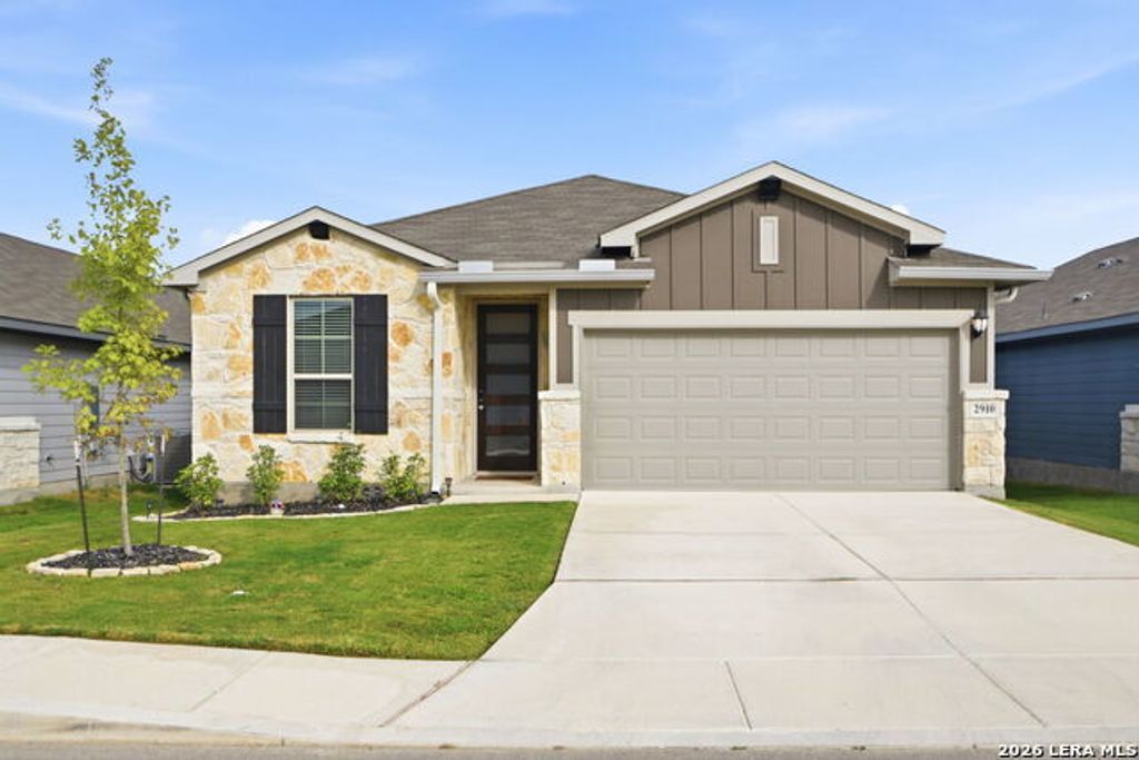 2910 Clemente Way, Converse
