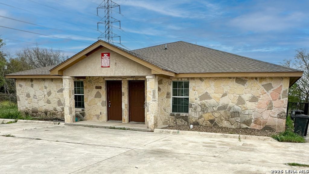 7668 Oak Chase, San Antonio