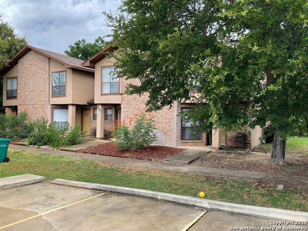 4903 Ali Avenue 2, San Antonio