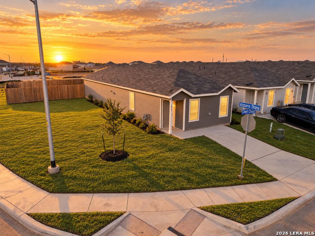 6863 Chert Chase, Elmendorf