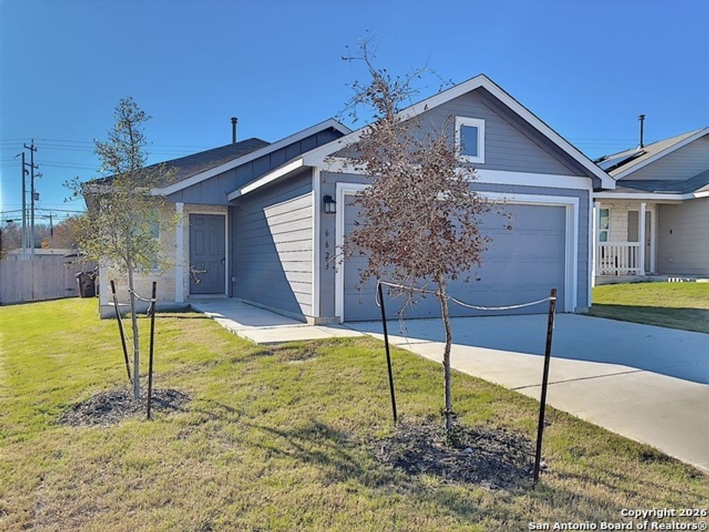 6623 Whirling Path, San Antonio