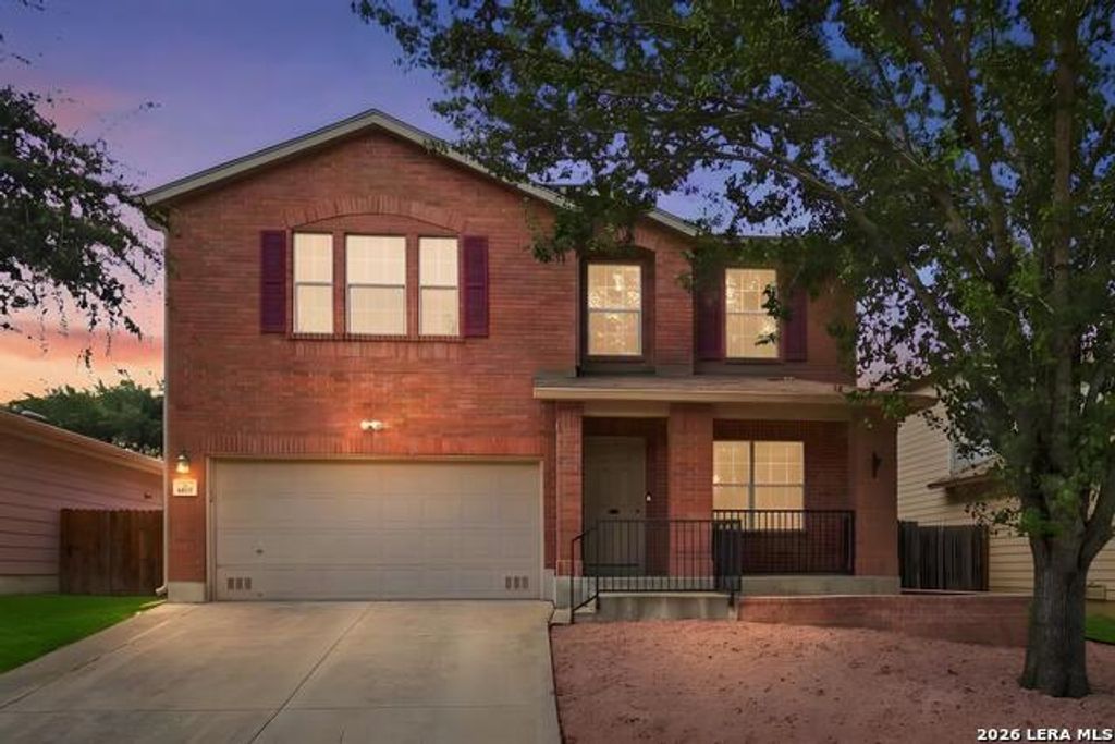 6711 Elmwood Crst, Live Oak