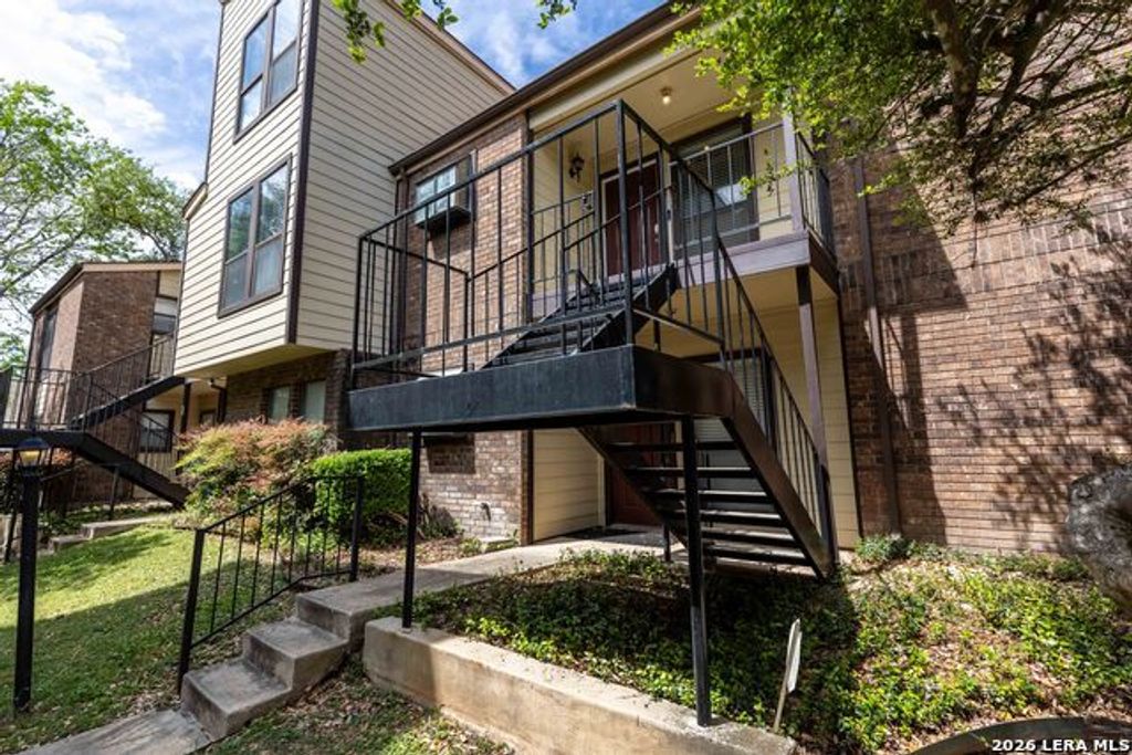 2542 Babcock Rd D201, San Antonio