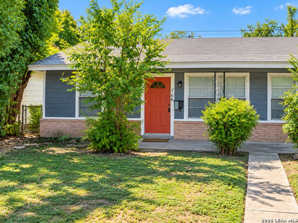 766 Edgebrook Ln, San Antonio