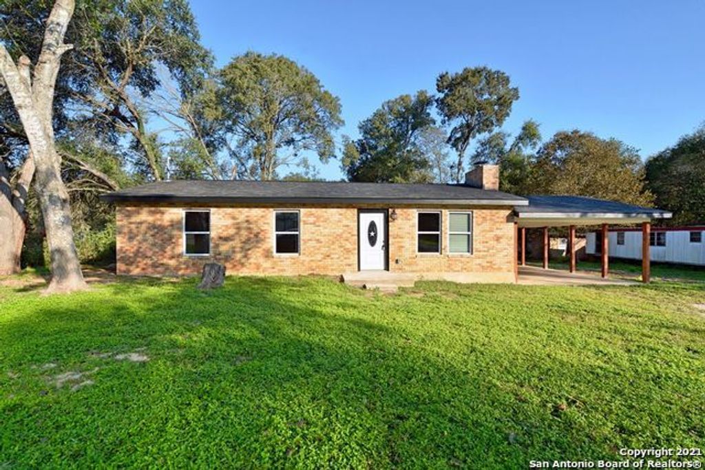 438 Forshage Blvd, Seguin