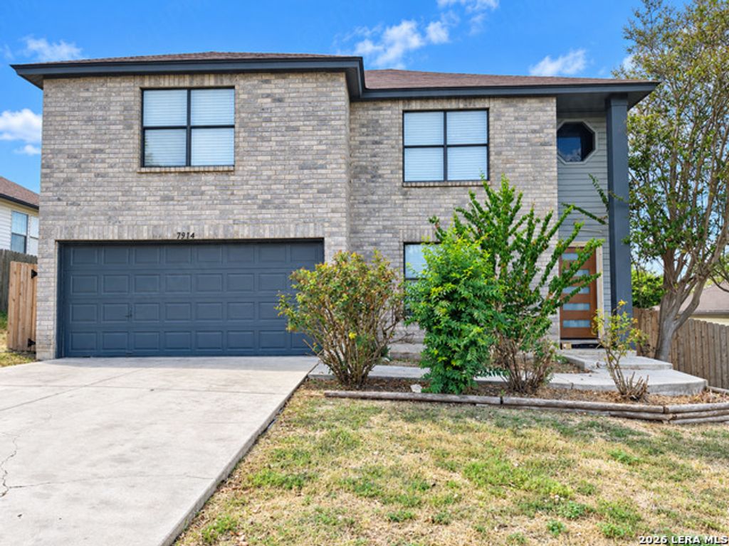 7914 Chestnut Barr, Converse