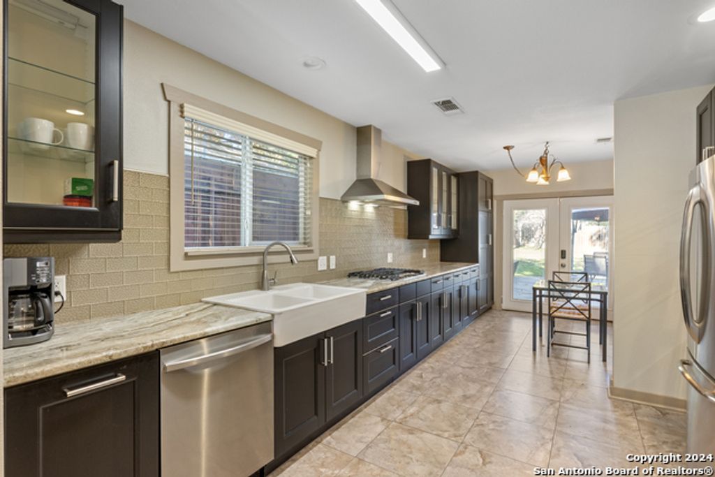 333 Redwood, Alamo Heights