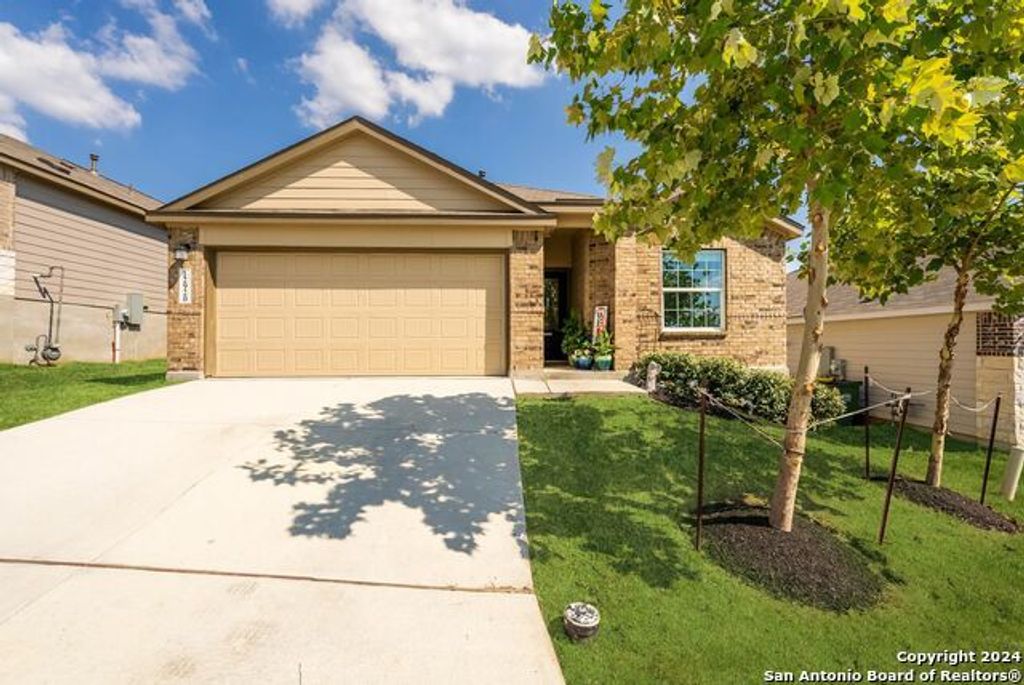 12920 Thyme Way, St Hedwig