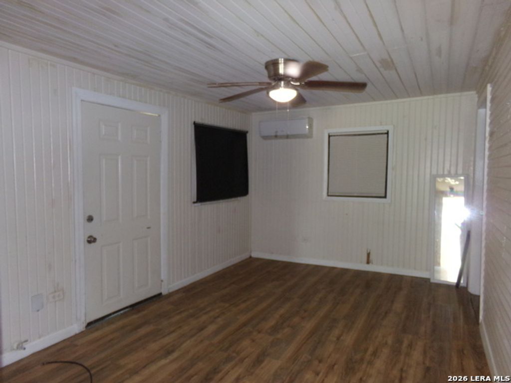 519 Rigsby 2, San Antonio
