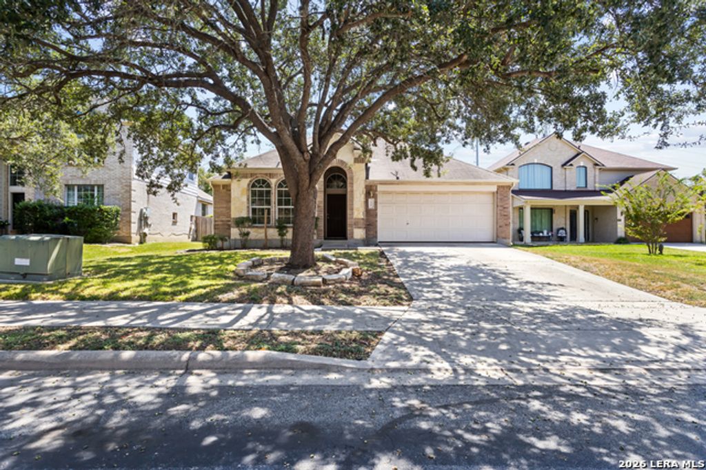 908 Rimrock Trl, Schertz