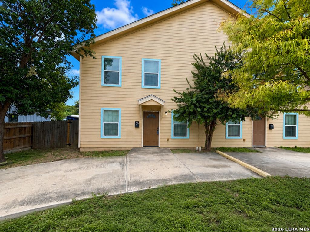 1221 N Navidad 1, San Antonio