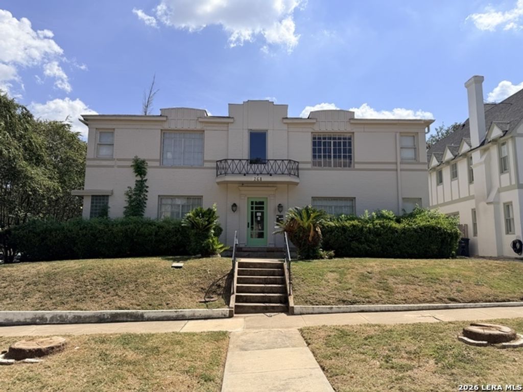 268 E Lullwood Ave 2, San Antonio