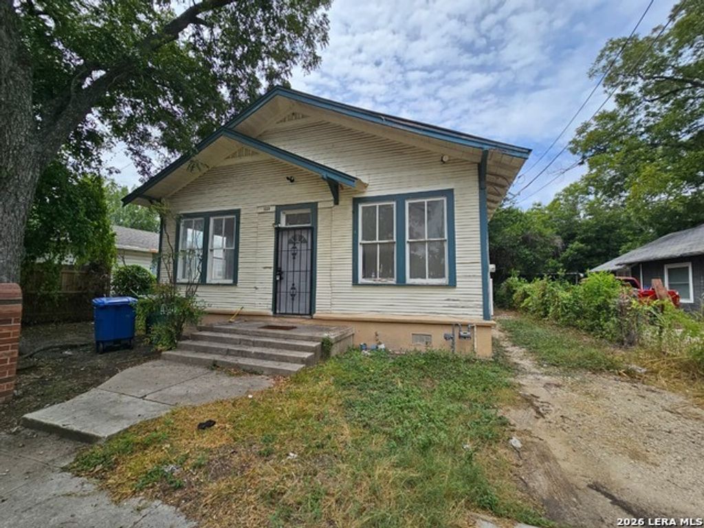 213 Lavonia Place, San Antonio