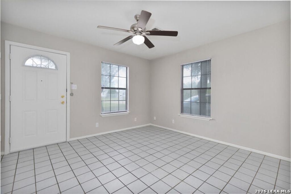 927 W Formosa 4, San Antonio