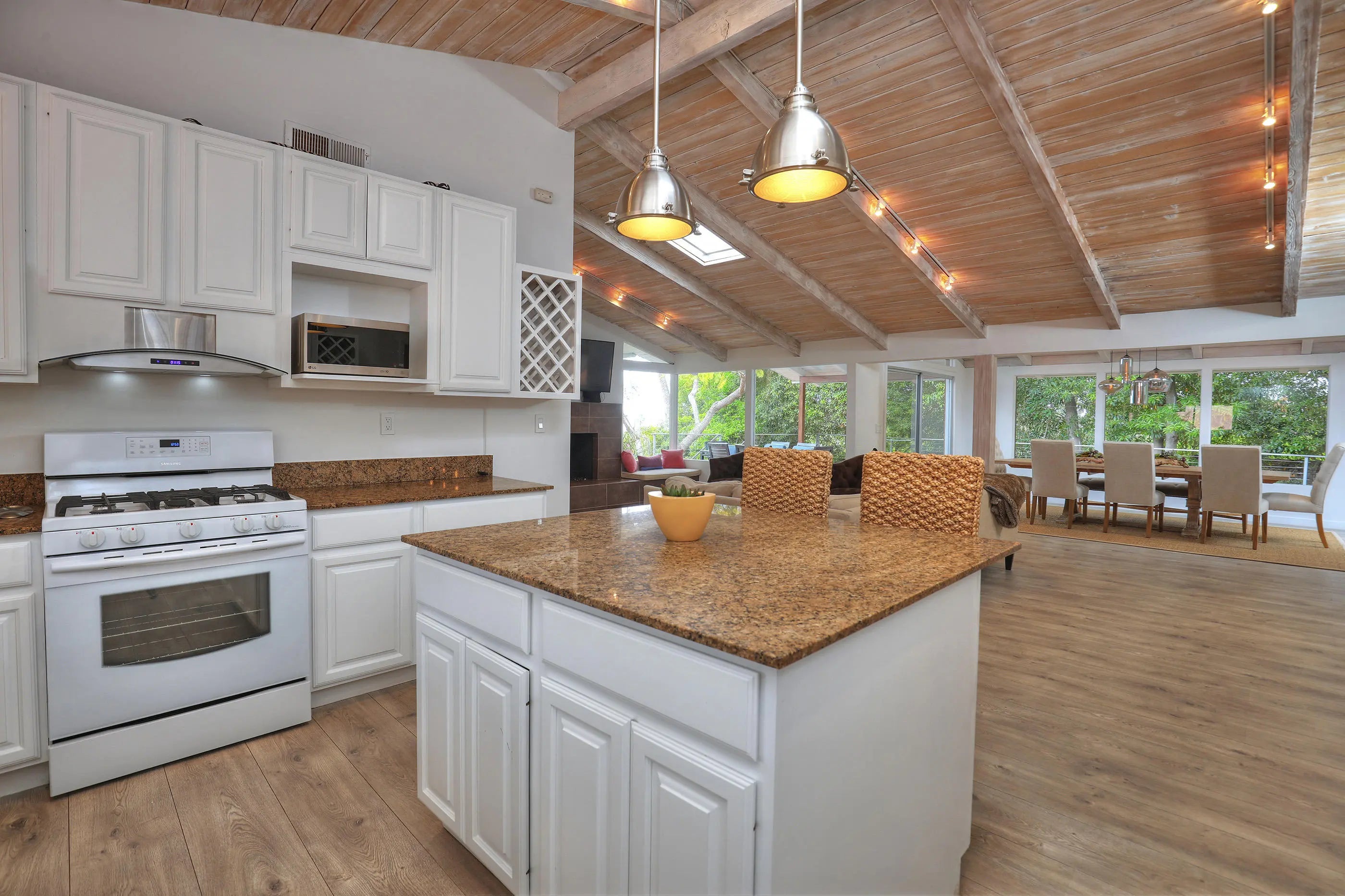 Photo of Listing #25-5
