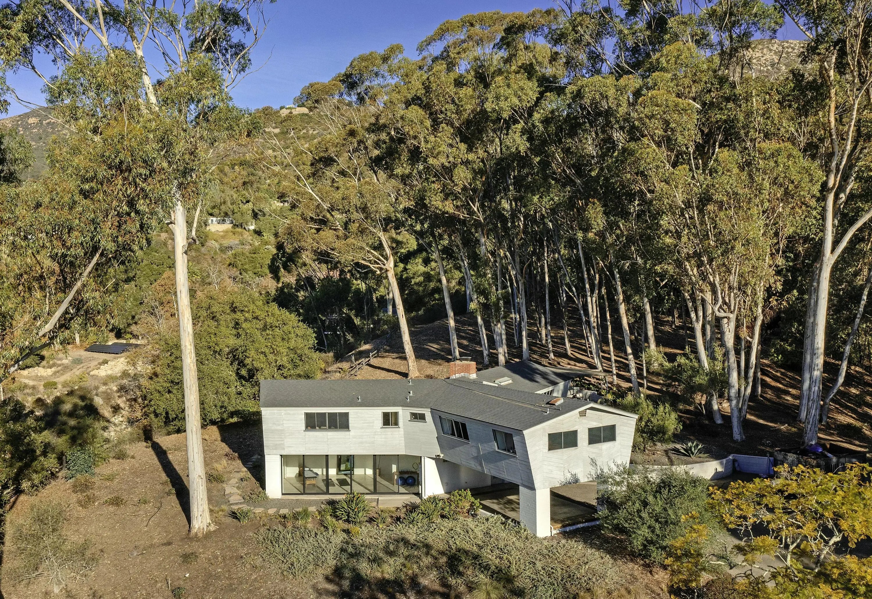 Photo of Listing #25-432