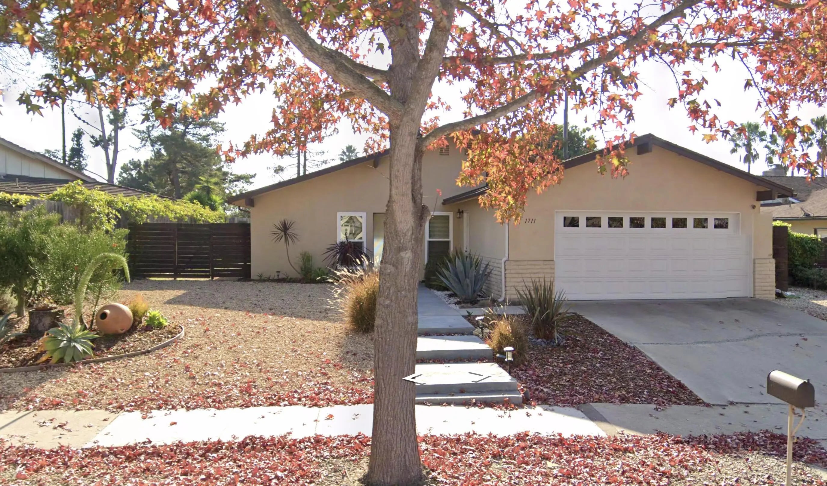 Photo of Listing #25-1720