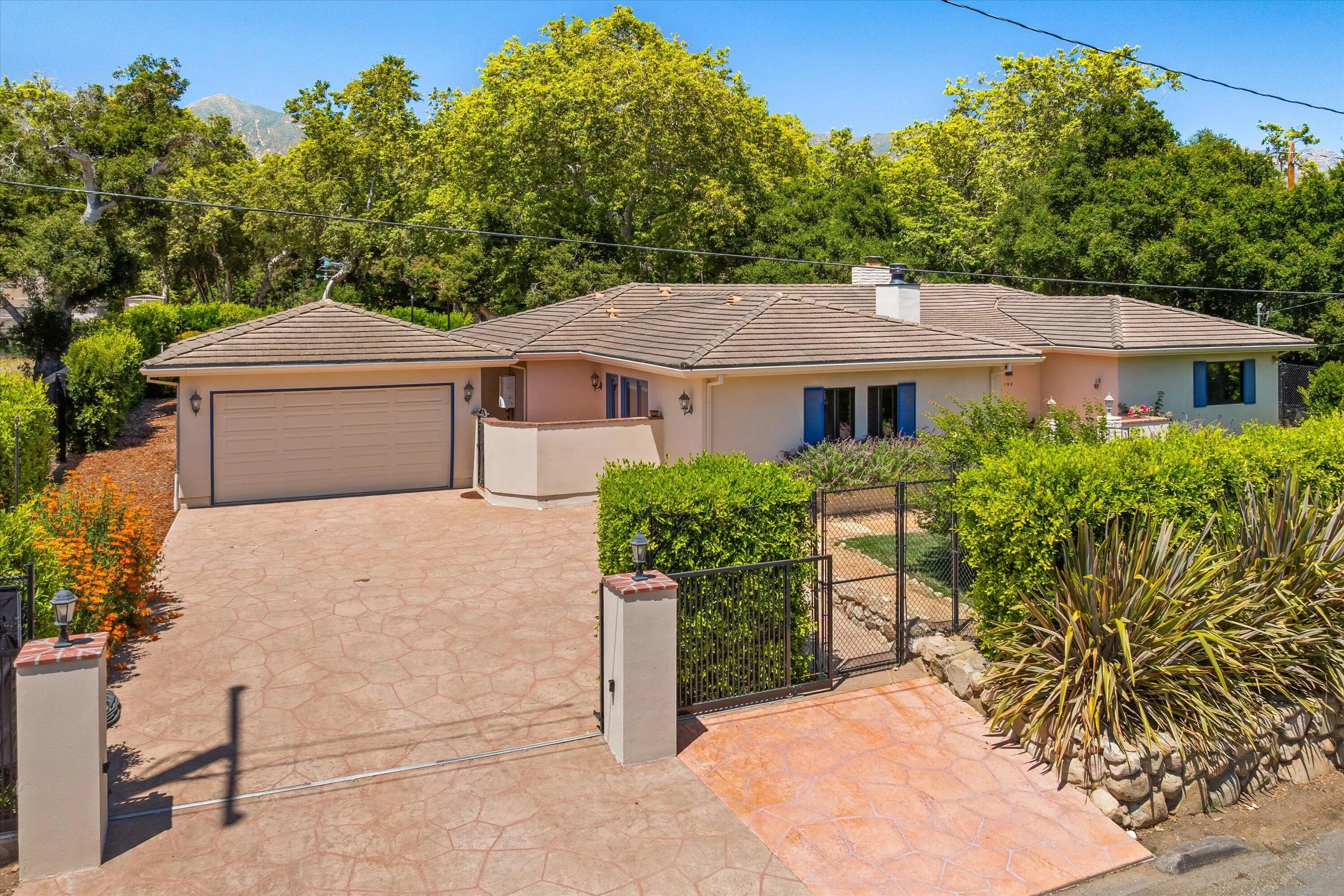 Photo of Listing #25-2690