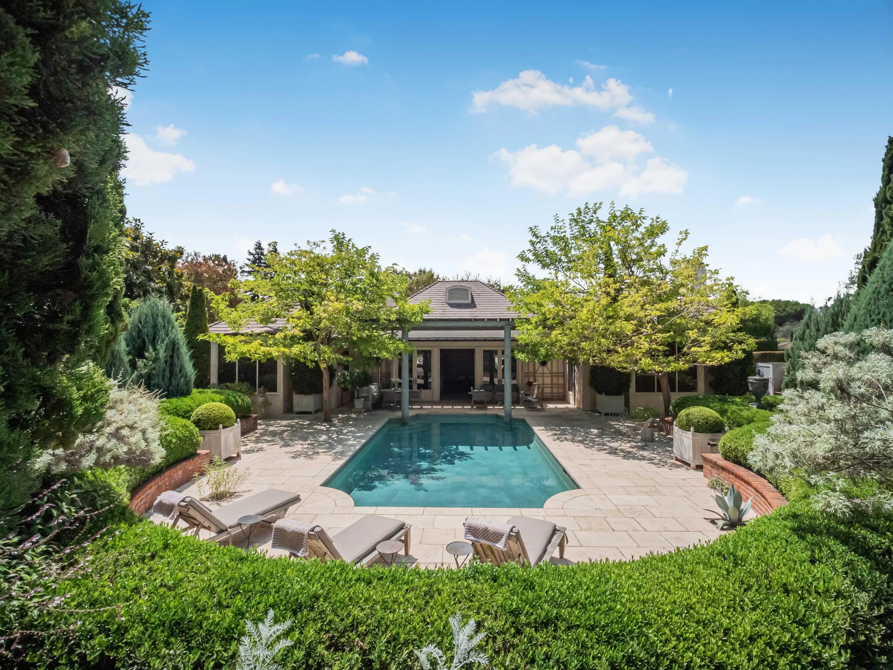 Photo of Listing #25-3552