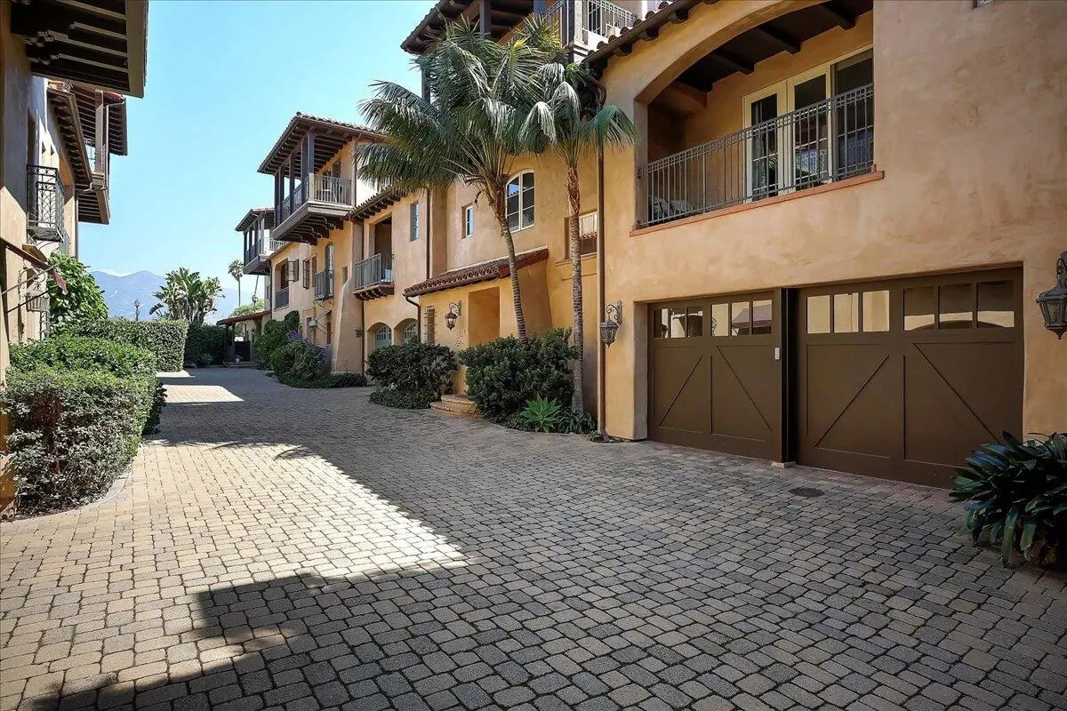 Photo of Listing #25-3563