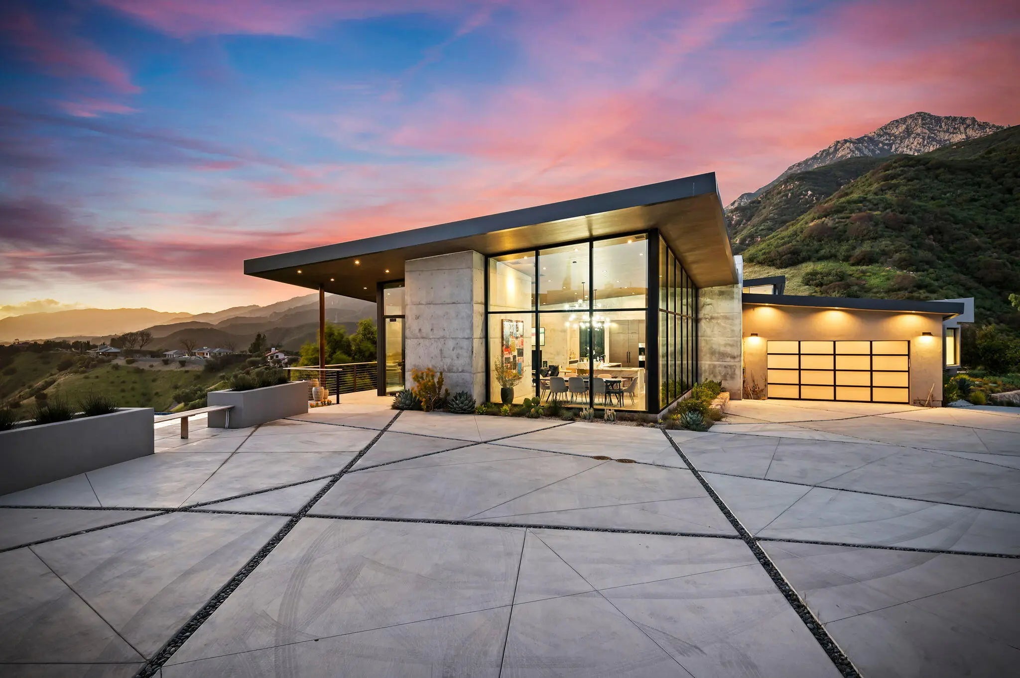 Photo of Listing #25-3595