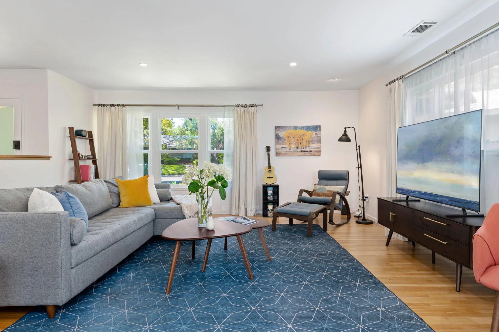 Photo of Listing #25-3698