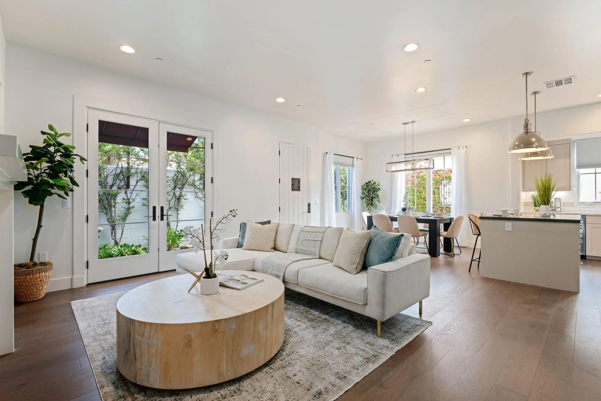 Photo of Listing #25-3970