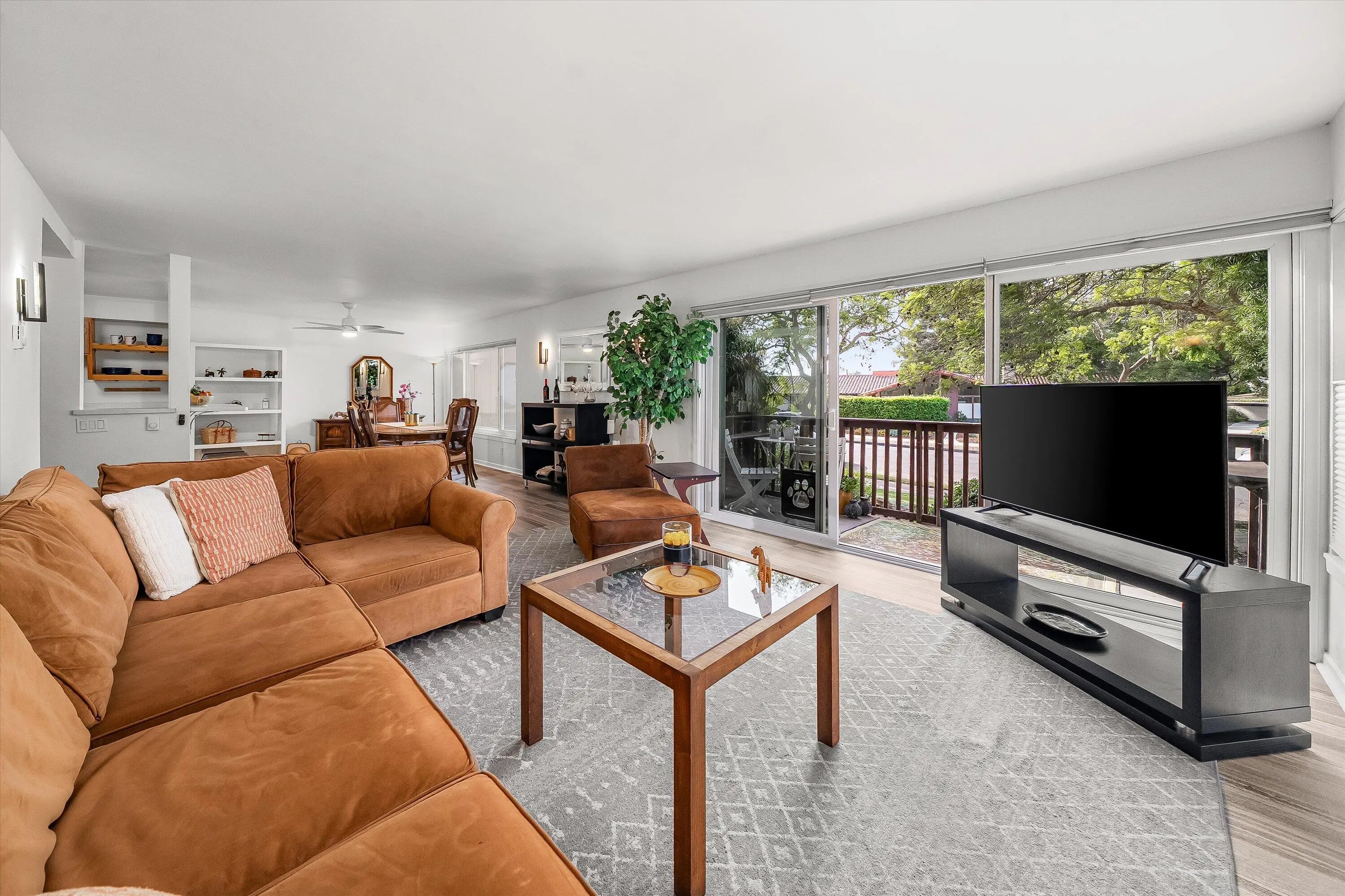 Photo of Listing #25-4102