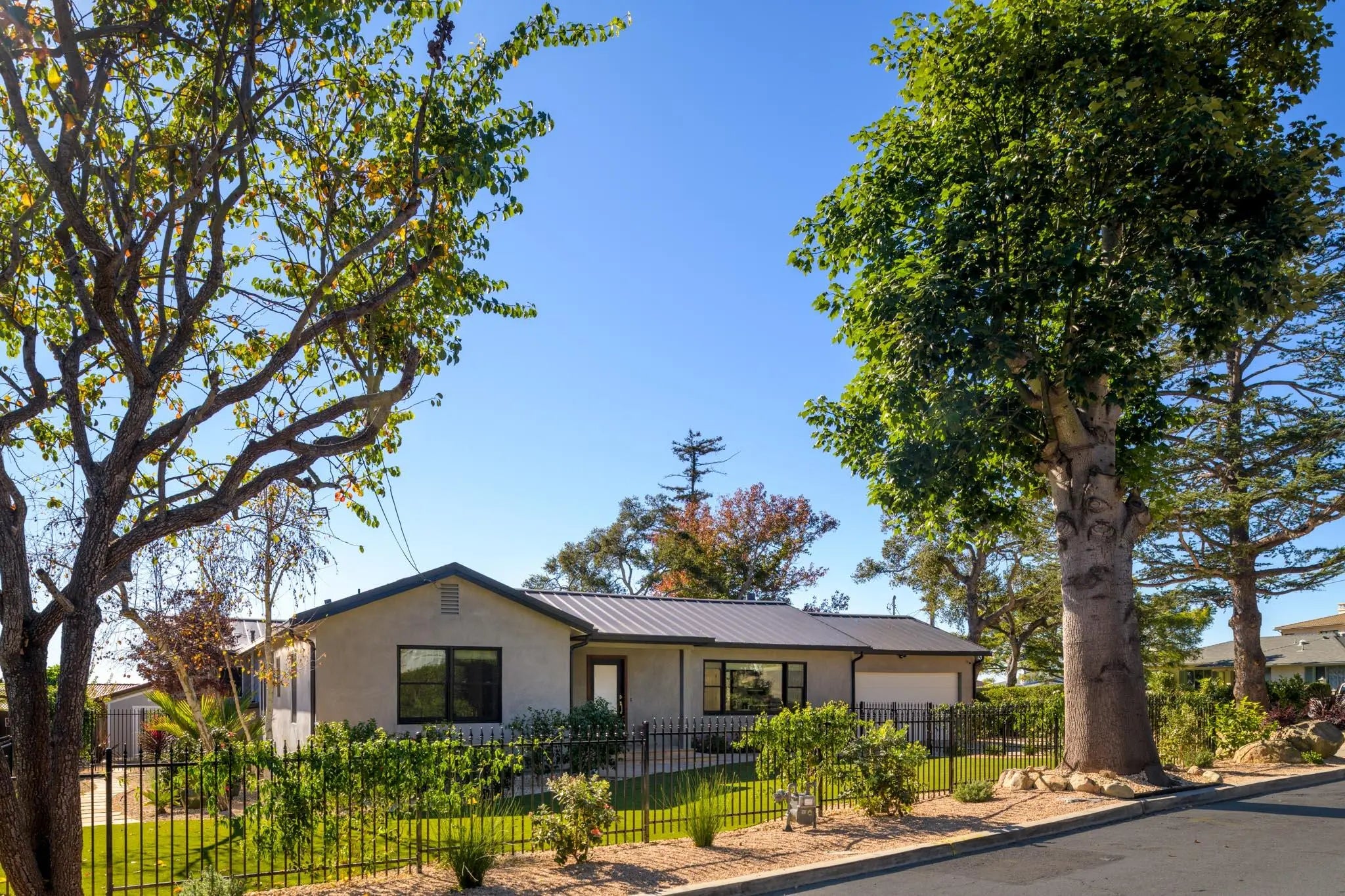 Photo of Listing #26-174