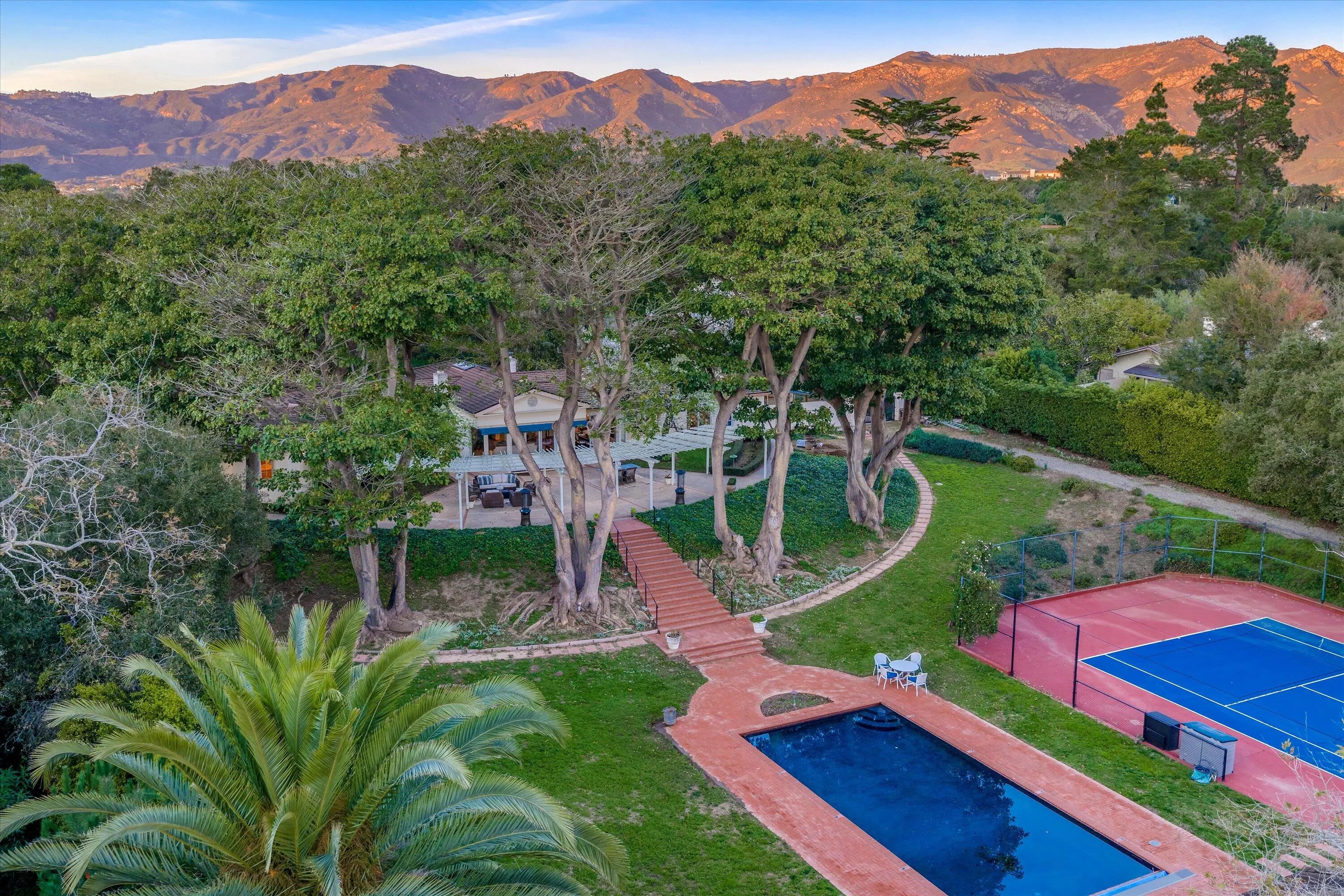 Photo of Listing #26-429