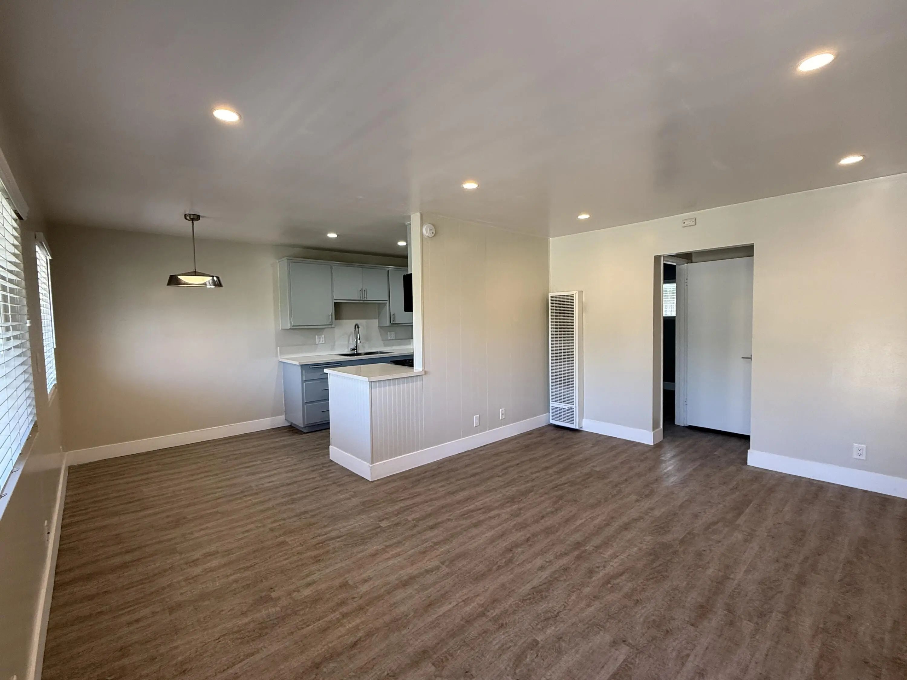 Photo of Listing #26-2915