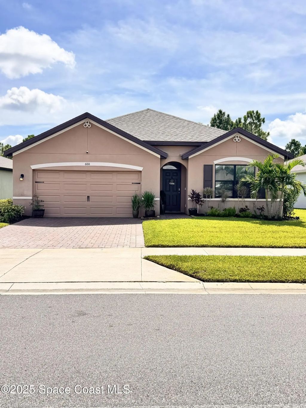 668 Old Country Road Se, Palm Bay
