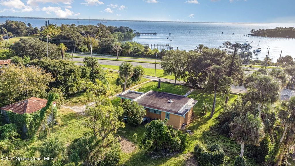 1632 Water Drive Ne, Palm Bay
