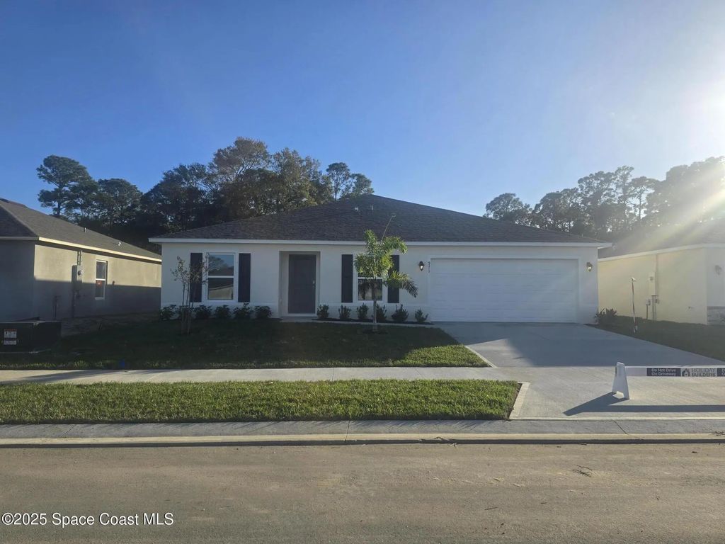 971 Sw Richmond Circle Sw, Palm Bay