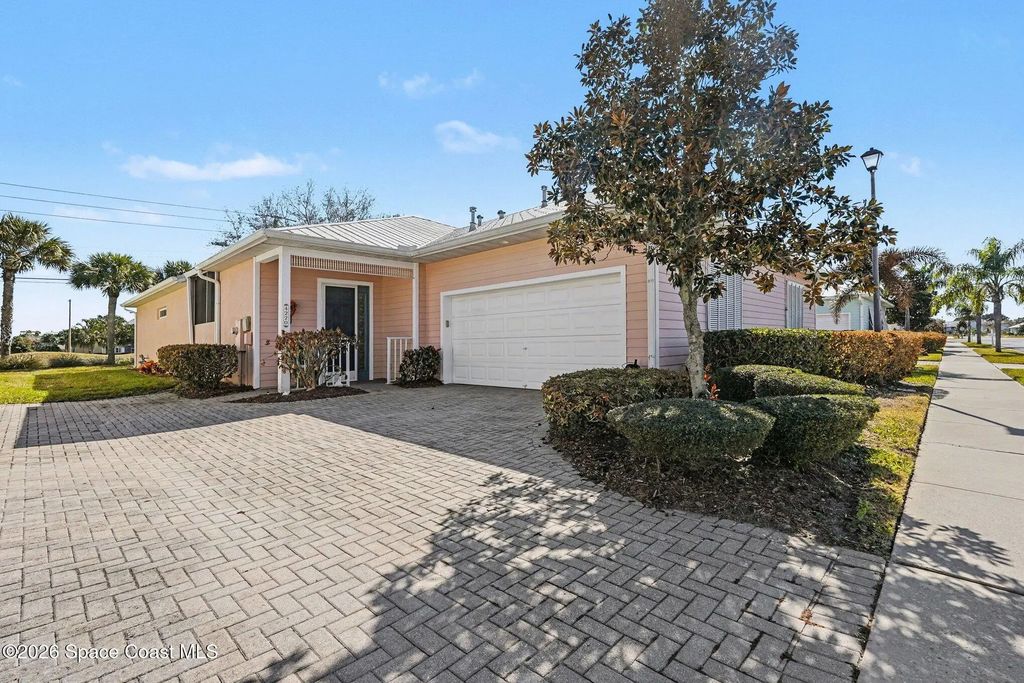 4220 Alamanda Key Drive, Melbourne