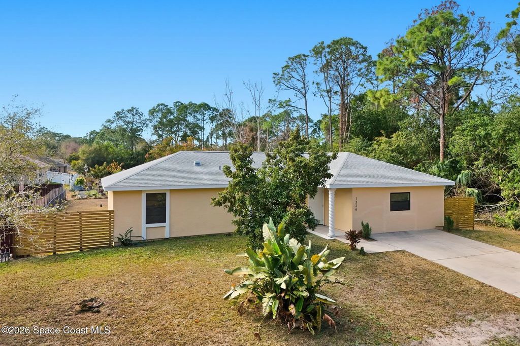 1336 Gingold Street Nw, Palm Bay