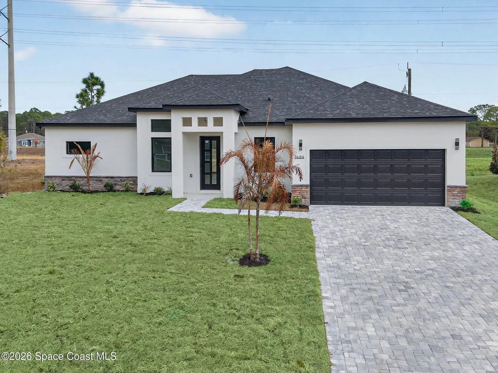 1482 Hayworth Circle Nw, Palm Bay