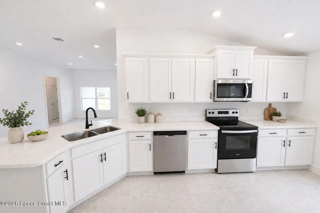 1176 Kylar Drive Nw, Palm Bay