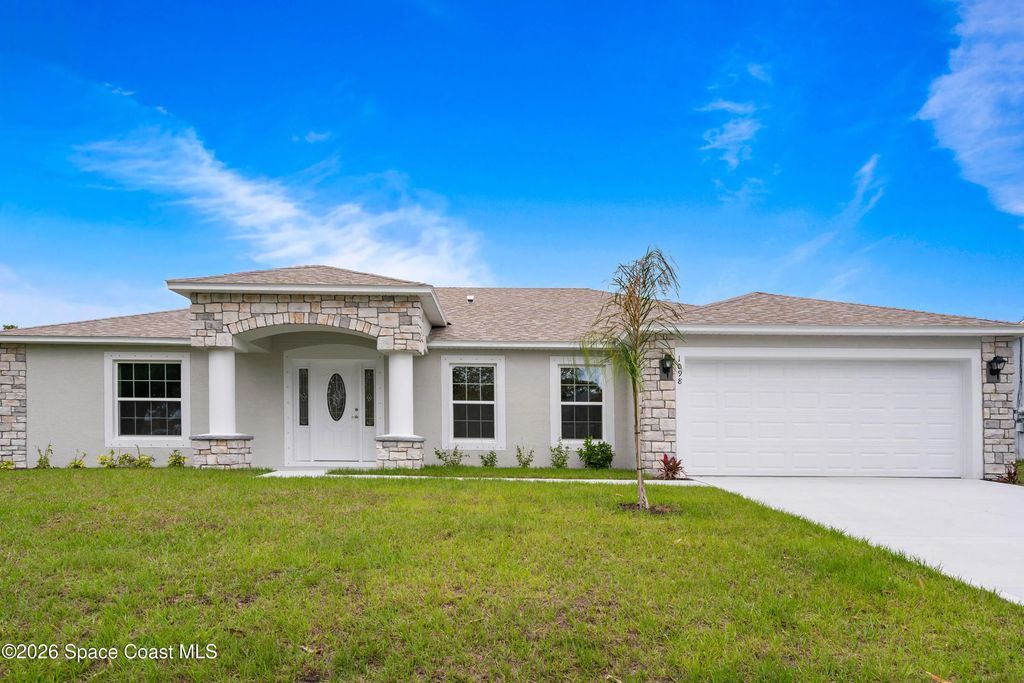 1098 Carthage Avenue Nw, Palm Bay