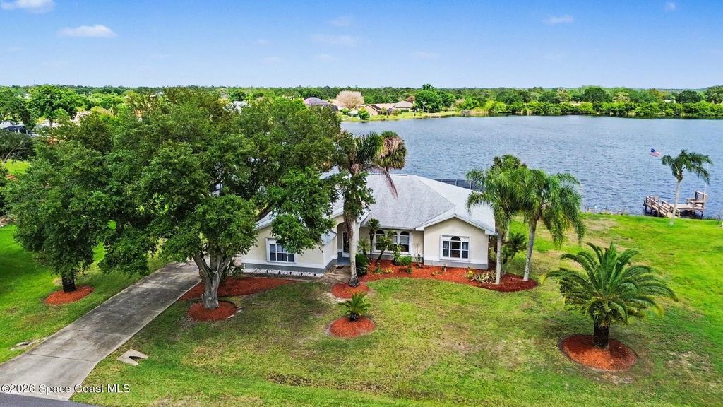 345 Lake View Lane, Palm Bay